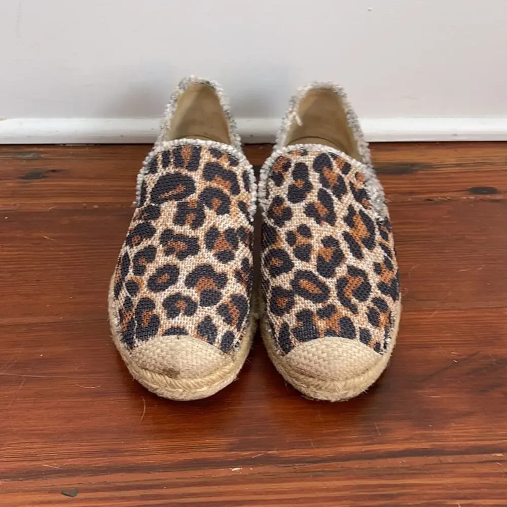 Stuart Weitzman Catalan leopard print espadrilles flat comfort shoes sz 5.5